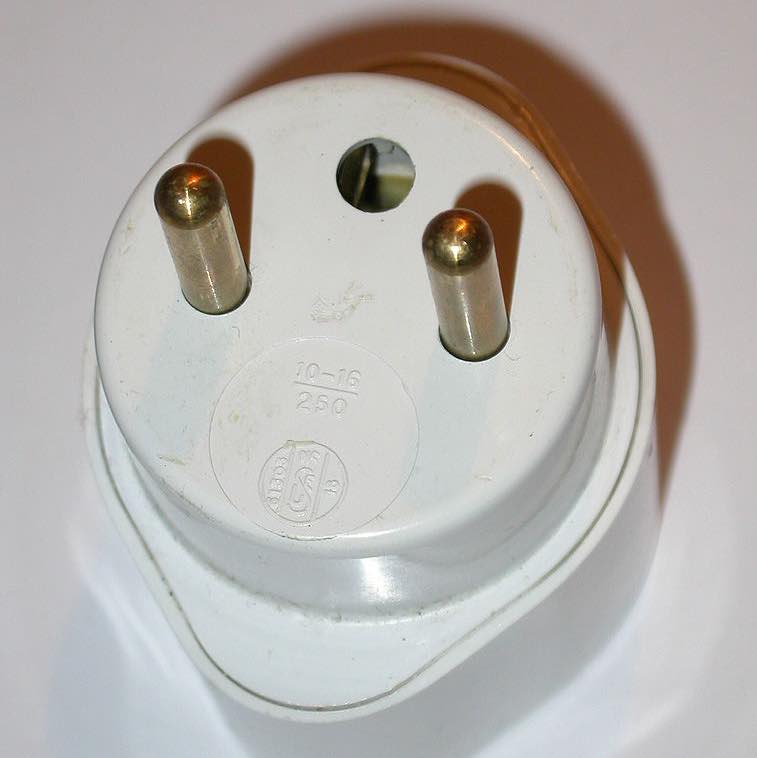 E Plug